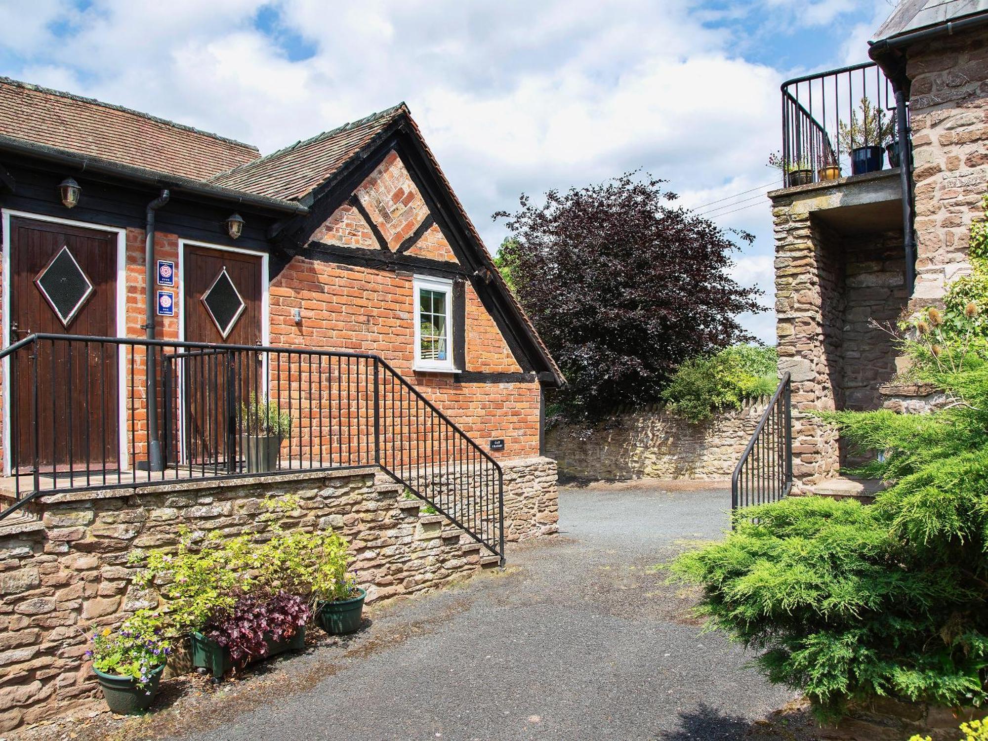 East Granary - 28956 Eye (Herefordshire)